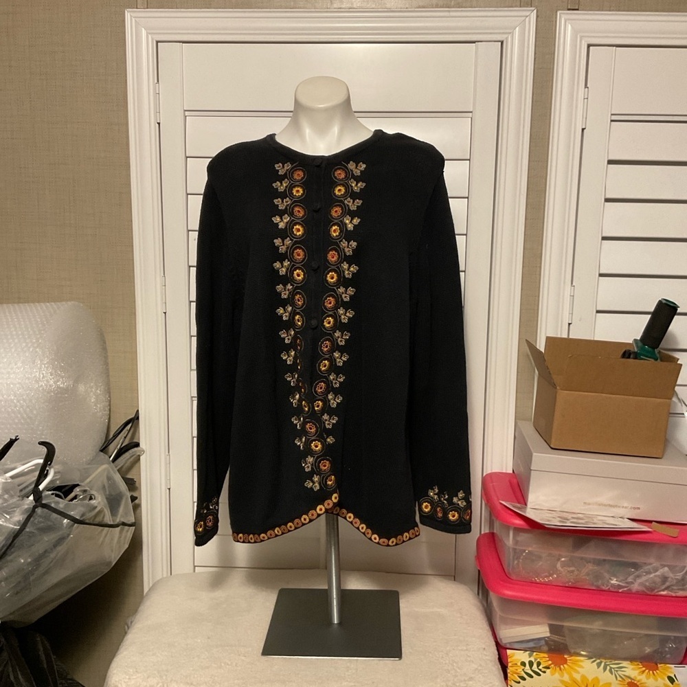 Bechamel Dark Gray Cardigan with Floral Embroidery
